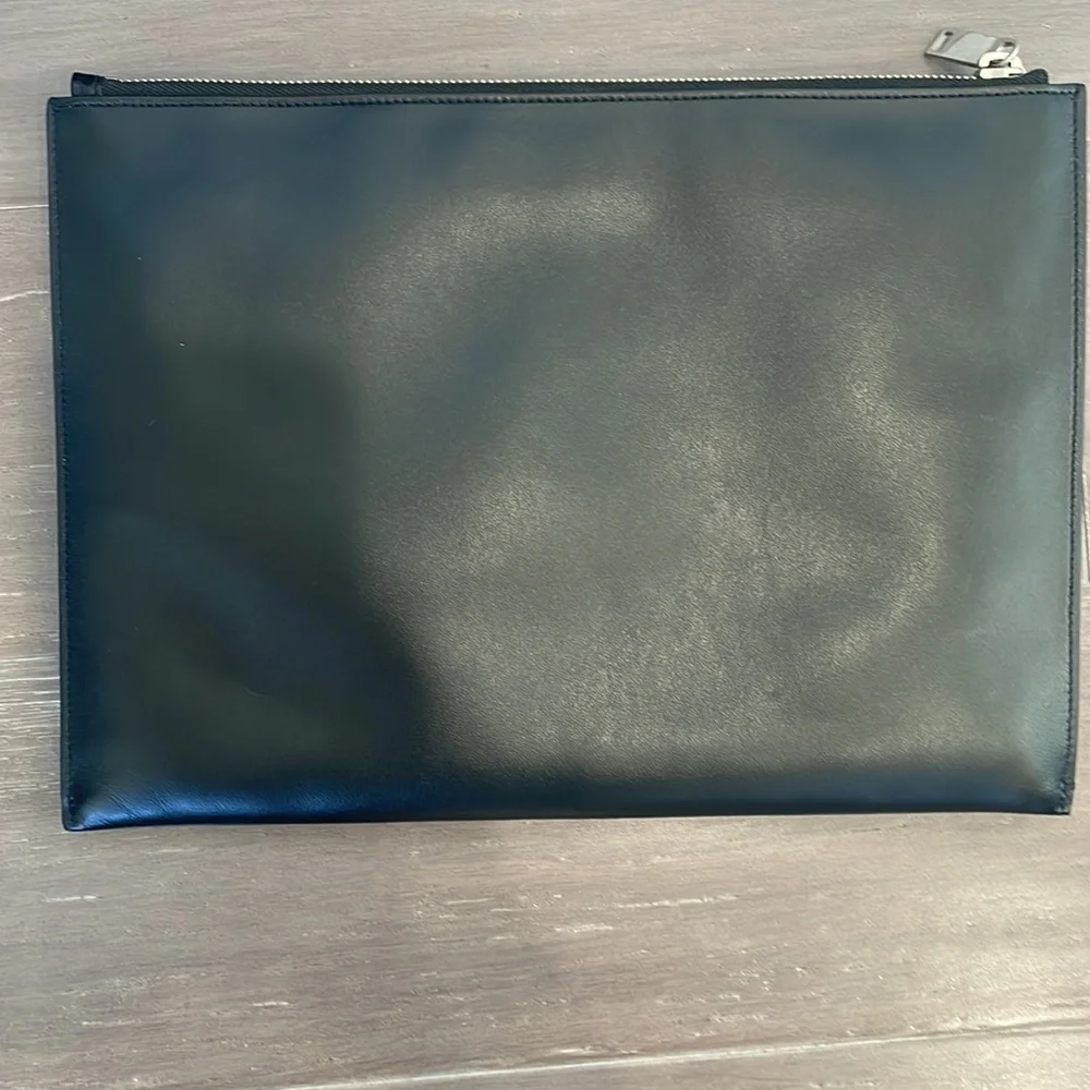 ** RARE** YSL Saint Laurent Pad Rider Sport in black leather clutch